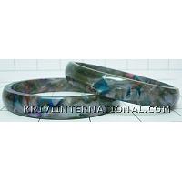KKLKKLC39 Pair of acrylic bangles with marble colour effect.