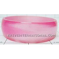KKLKKLC41 Acrylic bracelete with subtle shining colour effect.