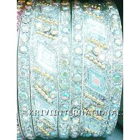 KKLKKNF13 Package contains 2 broad and 4 thin lac bangles