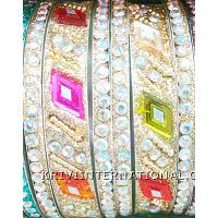 KKLKKNI13 Package contains 2 broad and 4 thin lac bangles