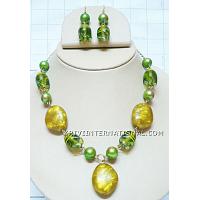 KNKTKOB27 Designer Glass Beads Necklace